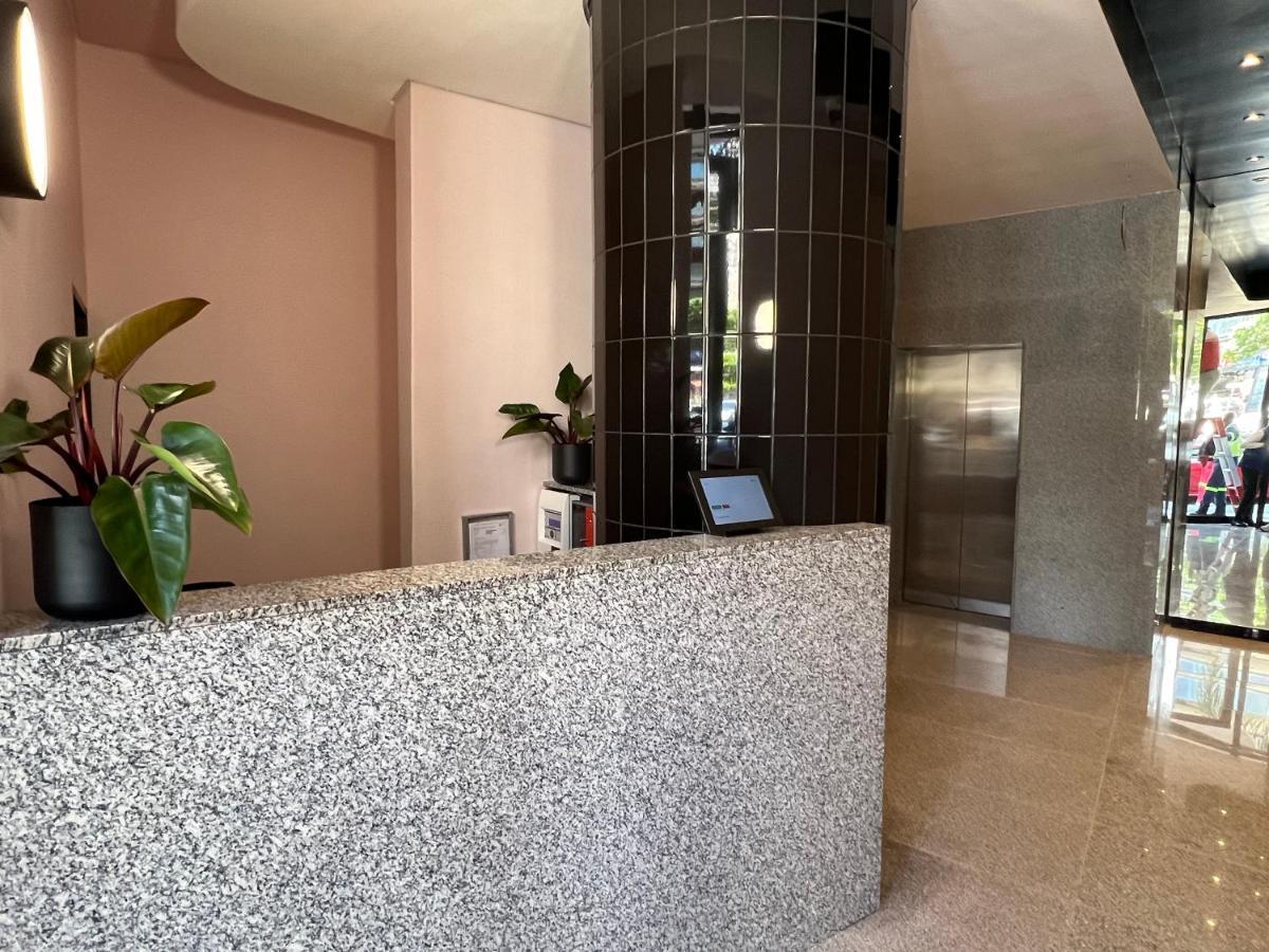 Flamingo Sea Point Sea View Luxury Best Position 1 Bedroom Apartment Queen Size Bed & Inverter For Tv Kapstaden Exteriör bild