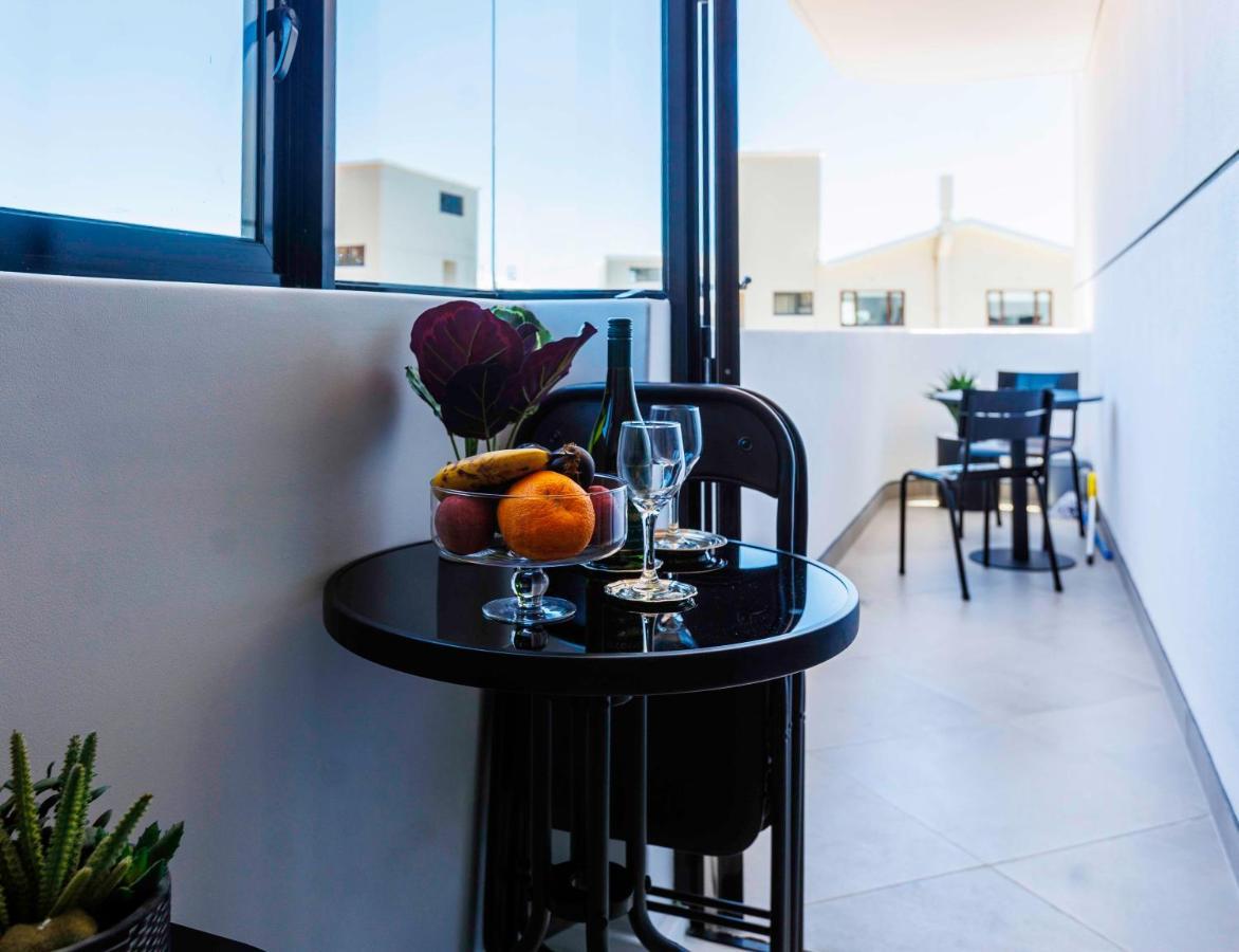 Flamingo Sea Point Sea View Luxury Best Position 1 Bedroom Apartment Queen Size Bed & Inverter For Tv Kapstaden Exteriör bild