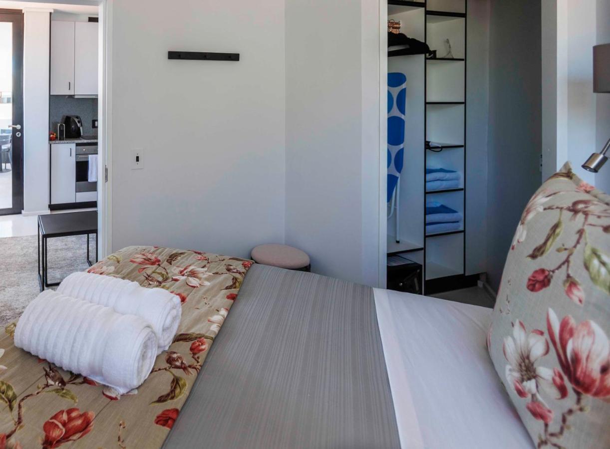 Flamingo Sea Point Sea View Luxury Best Position 1 Bedroom Apartment Queen Size Bed & Inverter For Tv Kapstaden Exteriör bild