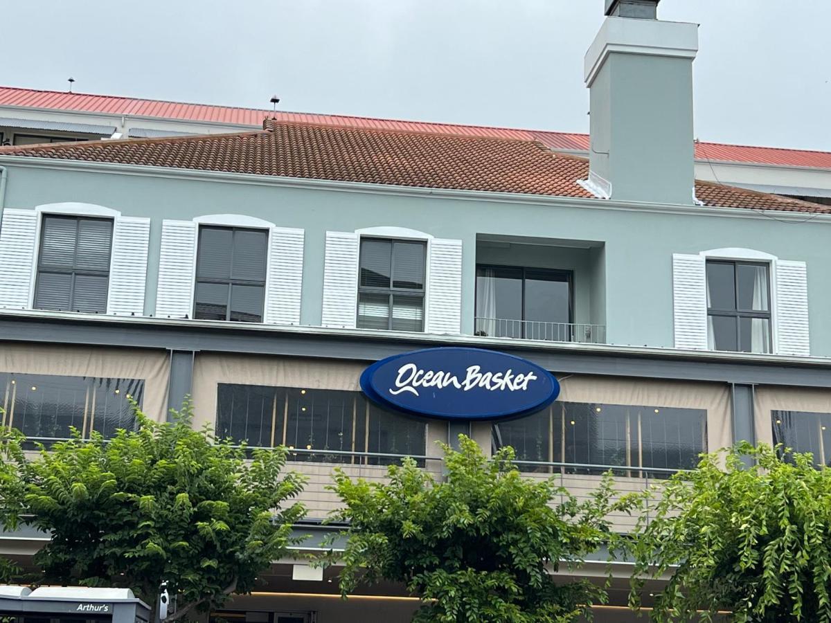 Flamingo Sea Point Sea View Luxury Best Position 1 Bedroom Apartment Queen Size Bed & Inverter For Tv Kapstaden Exteriör bild